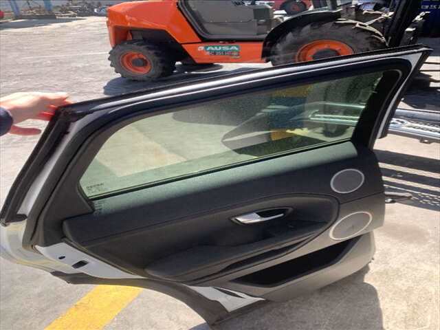 Foto 2ª: Puerta Trasera Izquierda Land Rover Range 2.2 TD4149-152CV 0CV [224DT] (2012)