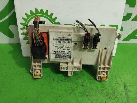 Foto 3ª: Caja Reles Fusibles Ford Focus 1.6 16V CAT 101CV [HWDA] (2004)