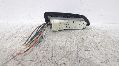 Foto 2ª: Botonera Elevalunas Toyota Auris 1.6 ZRE151_) 124CV [1ZR-FE] (2006)