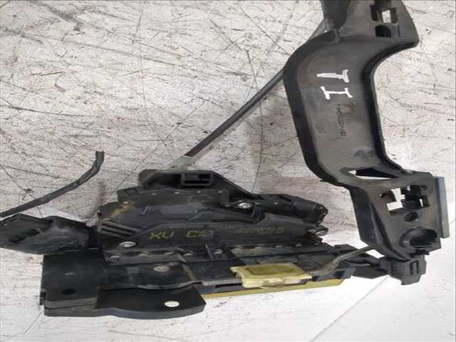 Foto 2ª: Cerradura Puerta Trasera Izquierda Ford Focus 1.8 TDCI 100CV [FFDA] (1998)