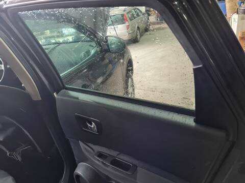 Elevalunas Manual Trasero Derecho Nissan Qashqai ACENTA 150CV 110KW
