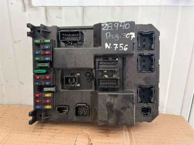 Centralita Confort BSI Peugeot 307 1.6 HDI 110