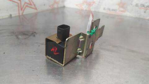 Foto 3ª: Caja Reles Fusibles Mercedes Clase C 160 220 T CDI 204.208) 170CV 125KW FAMILIAR [OM646811] (2008)