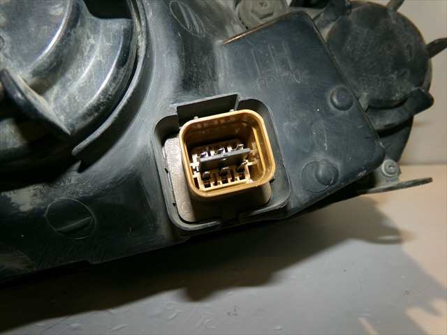 Foto 4ª: Faro Izquierdo Hyundai Elantra 2.0 CRDI 2000-2003 [D4EA] (2003)