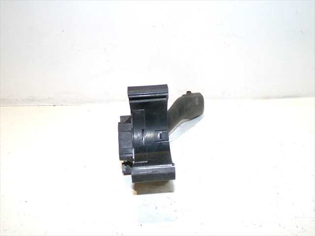 Foto 3ª: Mando Multifuncion Volkswagen Beetle 2.0 G 1998-2005 [AQY] (2000)