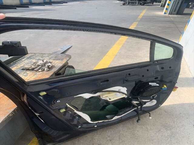 Foto 2ª: Puerta Delantera Izquierda Peugeot 3008 1.6 16V 120CV/88KW [5FS] (2011)