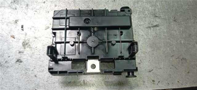 Foto 3ª: Caja Reles Fusibles Citroen C3 1.4 HDI [8HX (DV4TD)]