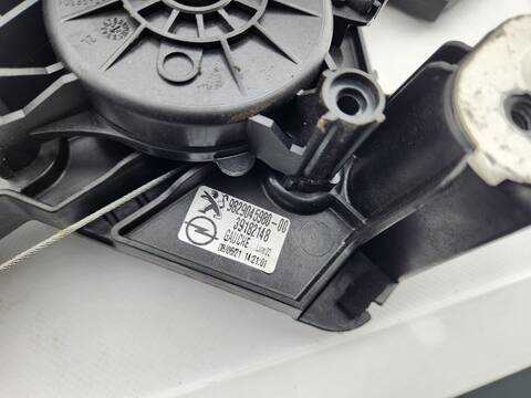 Foto 2ª: Elevalunas Manual Trasero Izquierdo Opel Corsa GS LINE 100CV 74KW [HN05] (2021)