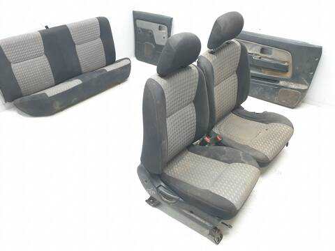 Foto 3ª: Juego Asientos Completos Nissan Navara PICKUP D22 CABINA DOBLE CHALLENGE 4X4 [YD25DDTI] (2002)