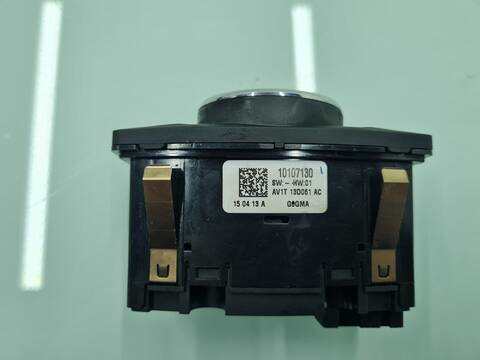 Foto 4ª: Mando Luces Ford Tourneo AMBIENTE 101CV 74KW [SFCA] (2015)