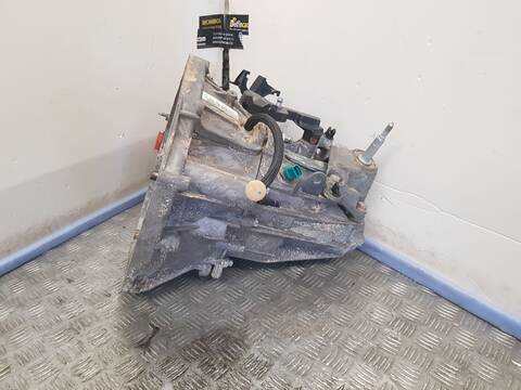 Foto 2ª: Caja Cambios Renault Express 1.5 BLUE DCI 95 F6AB) 95CV 70KW FURGONETA FURGONETA/MONOVOLUMEN [K9K876] (2023)