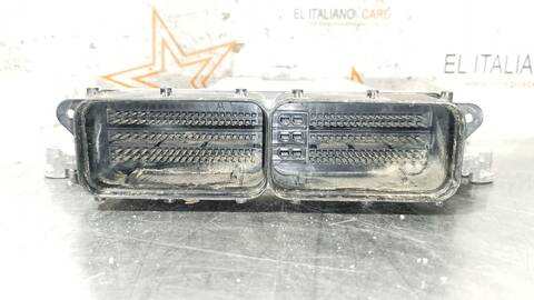 Foto 3ª: Centralita Motor ECU Kia Carens BUSINESS 116CV 85KW [D4FD] (2018)