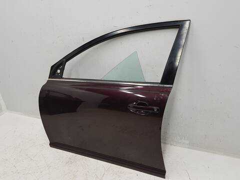 Foto 2ª: Puerta Delantera Izquierda Toyota Avensis 1.8 SOL BERLINA 5-PTAS) (2006)