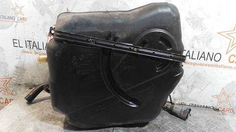Foto 2ª: Deposito de Combustible Ford Focus TITANIUM 115CV 85KW [T1DA] (2014)