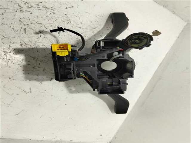Foto 3ª: Mando Multifuncion Volkswagen Jetta 1.9 TDI 105CV (2005)