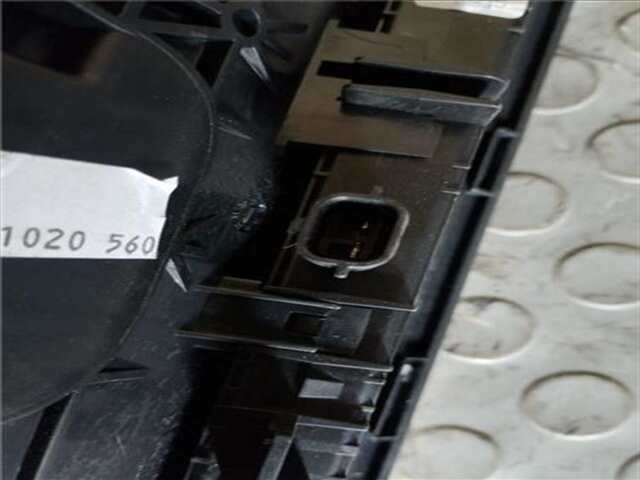 Foto 3ª: Luz Central de Freno Dacia Duster 1.5 PRESTIGE [1.5 LTR. - 85 KW BLUE DCI DIESEL FAP CAT] [K9K 872]