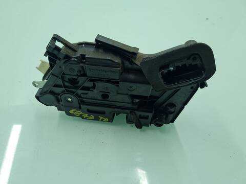 Cerradura Puerta Trasera Derecha Volkswagen Polo ADVANCE 75CV 55KW