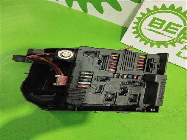 Foto 2ª: Caja Reles Fusibles Renault Scenic 1.6 16V 113CV [K4M761] (2003)