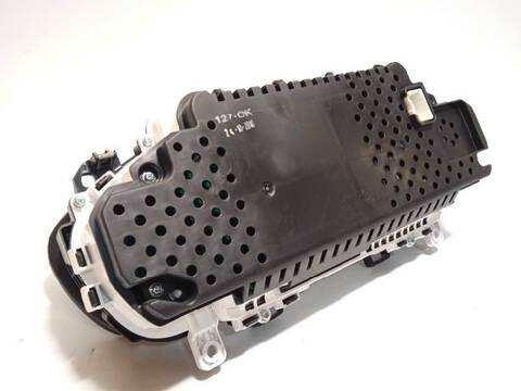 Foto 4ª: Cuadro de Instrumentos Volvo V40 2.0 DIESEL CAT 120CV 88KW [D4204T8] (2016)