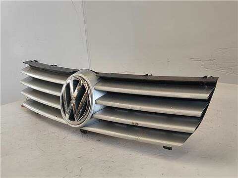 Foto 3ª: Rejilla Delantera Volkswagen Polo 1.4 CONCEPTLINE BERLINA 60CV 44KW [AUD] (2000)