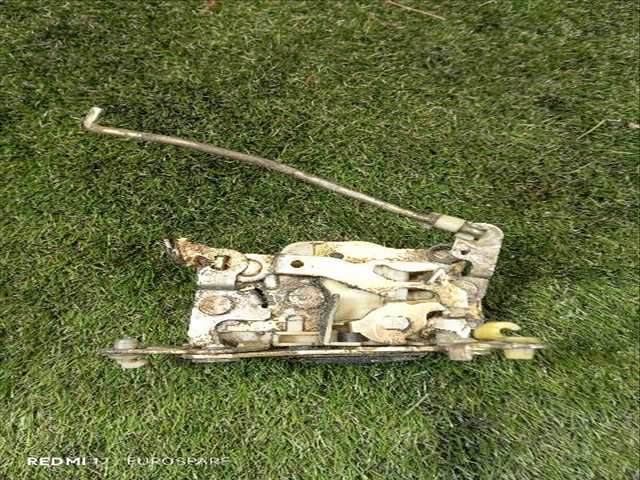 Foto 3ª: Cerradura Puerta Delantera Izquierda Nissan Patrol 3.3 D SD33 5P (1989)