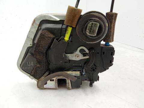 Foto 3ª: Cerradura Puerta Trasera Izquierda Lexus IS 220D ALE20) 177CV 130KW [2AD-FHV] (2007)