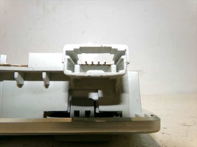 Foto 3ª: Luz Interior Renault Laguna 2.0 G MODELO 3 2007-2015 [F4RK800] (2009)