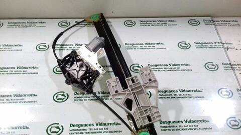 Foto 3ª: Elevalunas Manual Trasero Izquierdo Audi A4 2.0 TDI AVANT 163CV 120KW [CJC] (2014)