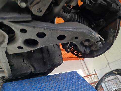 Brazo Suspension Delantero Izquierdo Toyota Corolla 2.0 HYBRID MZEH19) 196CV 144KW