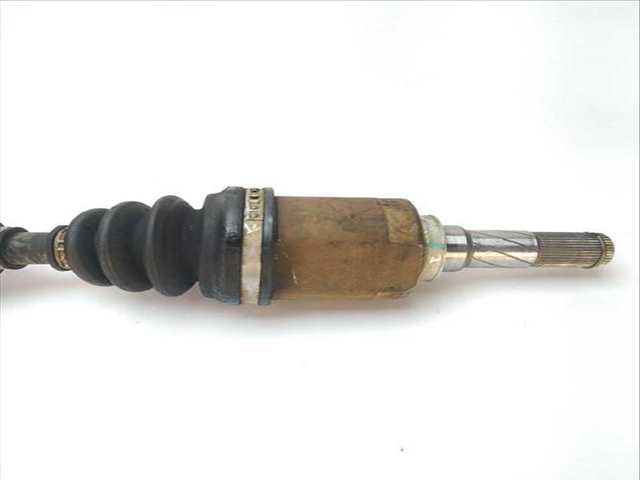 Transmision Delantera Izquierda Nissan Primera 1.6