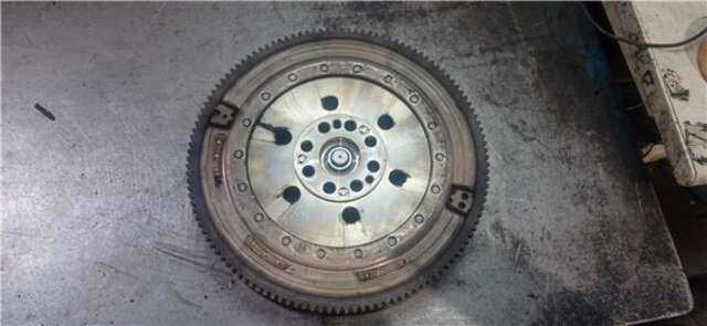 Foto 3ª: Volante Motor Bmw Serie 1 114 2.0 116D [2.0 LTR. - 85 KW 16V DIESEL CAT] [N47 D20 C]