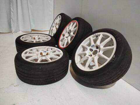 Foto 3ª: Juego LLantas Honda Civic TYPE R 320CV 235KW [K20CI] (2017)