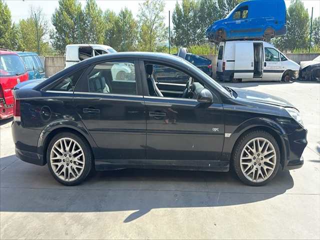 Foto 3ª: Paragolpes Delantero Opel Vectra 1.9 CDTI [D/Z19DTH] (2008)