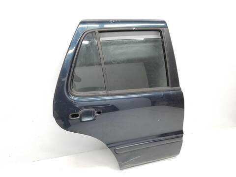 Foto 2ª: Puerta Trasera Derecha Mercedes Clase ML 270 2.7 CDI 20V CAT 163CV 120KW AUT. 163.113) W163) OM612 [612963] (1999)