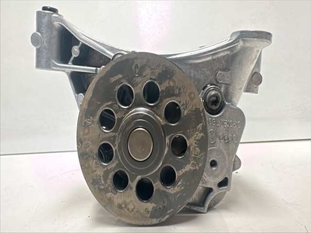 Foto 2ª: Bomba de Aceite Volkswagen Golf 1.6 TDI VI [DCAY] (2012)