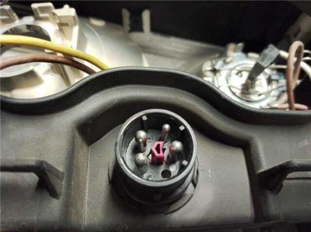 Foto 3ª: Faro Izquierdo Audi A3 1.9 TDI AMBIENTE [1.9 LTR. - 66 KW TDI] [1Z]