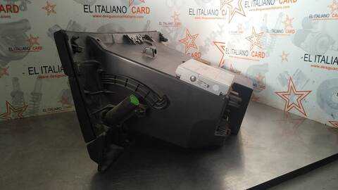 Foto 3ª: Guantera Nissan Qashqai TEKNA PREMIUM 131CV 96KW [R9MA405] (2012)