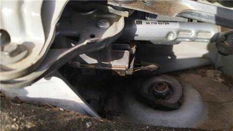 Motor Limpia Delantero Peugeot 3008 1.6 BLUEHDI 115 MCBHXW MCBHYB) 116CV 85KW