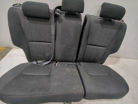 Asientos Traseros Toyota Auris 1.33 DUAL-VVTI NRE150_) 101CV
