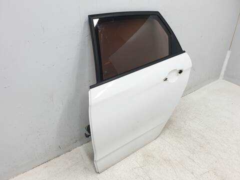 Foto 3ª: Puerta Trasera Izquierda Citroen C4 FEEL 90CV 66KW (2020)