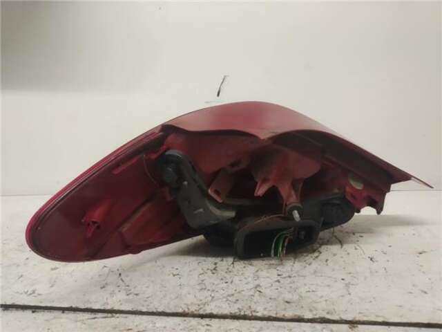Foto 2ª: Piloto Trasero Derecho Peugeot 207 1.4 16V VTI (95 CV)