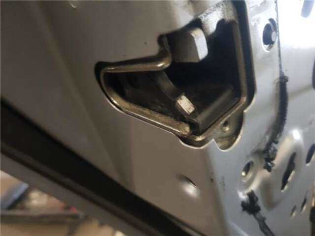 Foto 3ª: Cerradura Puerta Trasera Izquierda Mercedes Clase C 160 2.2 200 CDI (203.004) [2.2 LTR. - 85 KW CDI CAT] [OM 611.962]