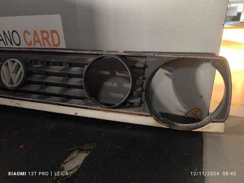 Foto 3ª: Rejilla Delantera Volkswagen Golf 55CV 40KW