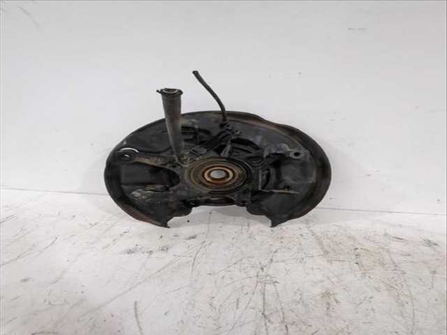 Foto 3ª: Mangueta Trasera Derecha Mercedes Clase C 160 CLK 240 209.361) 170CV [M 112.912] (2002)