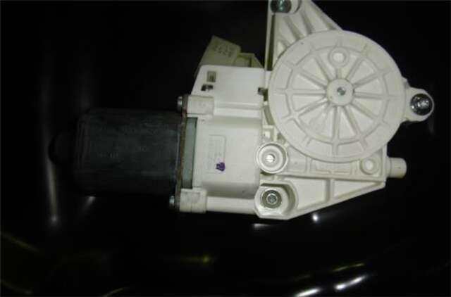 Foto 2ª: Elevalunas Eléctrico Delantero Derecho Mercedes Clase R 280 3.5 R 350 4MATIC (251.065) [3.5 LTR. - 200 KW V6 CAT] [M 272.967]