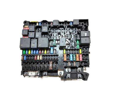 Caja Reles Fusibles Opel Grandland HN09