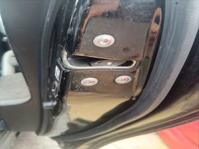 Cerradura Puerta Trasera Derecha Toyota Prius 2ZRFXE AUT.