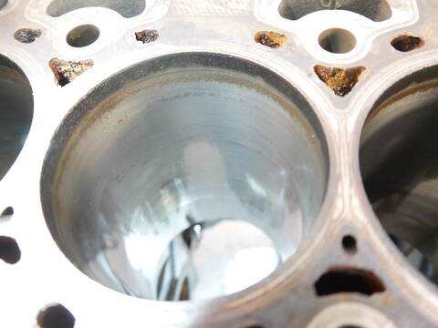 Bloque Motor Ford Transit 130 CV 96KW