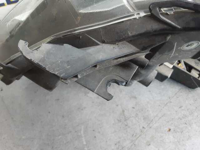 Foto 3ª: Faro Derecho Toyota Yaris 1.5 HIBRID 73-75CV/54-55KW 0CV [1NZ] (2018)