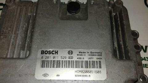 Foto 3ª: Centralita Motor ECU Nissan Primastar 1.9 DCI DIESEL CAT 101CV 74KW [79Q U7] (2004)